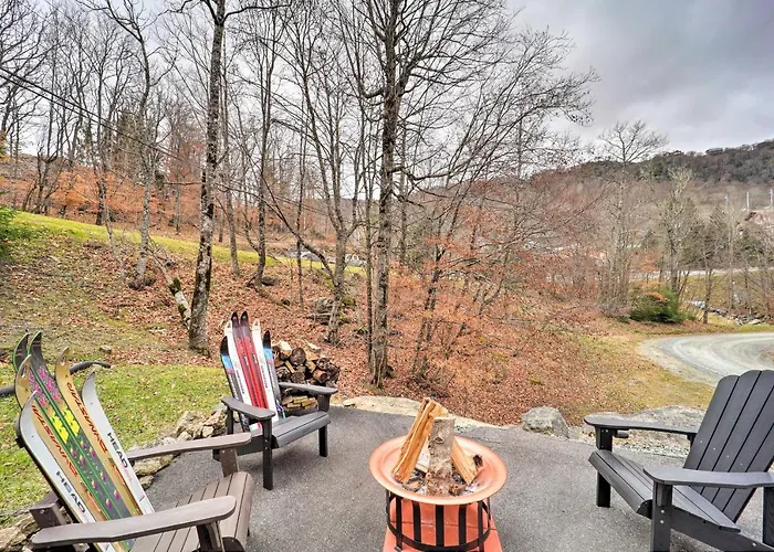 Cozy Getaway - Steps To Beech Mountain Resort!